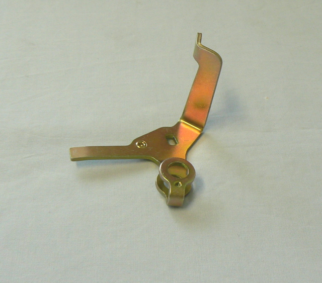 B910E1394F THROTTLE LEVER (Rear carburettor)