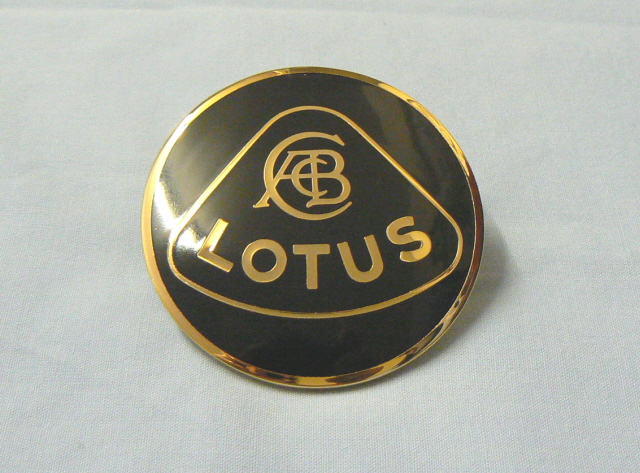 C079U4607F (079U4607) NOSE BADGE, ROUND, BLACK/GOLD